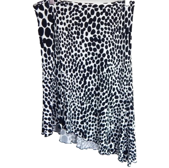 Trina Turk Black and White Spotted Asymmetrical Skirt - Picture 1 of 3